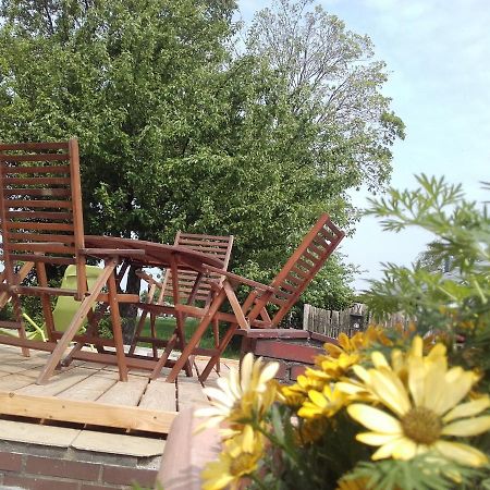 Peanuts Hostel & Meer Surendorf Bagian luar foto