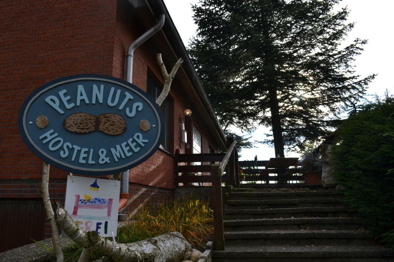 Peanuts Hostel & Meer Surendorf Bagian luar foto